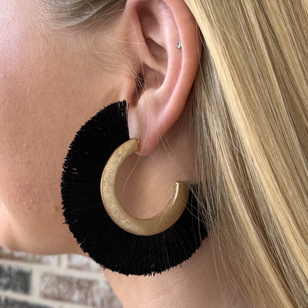 Black statement hoop